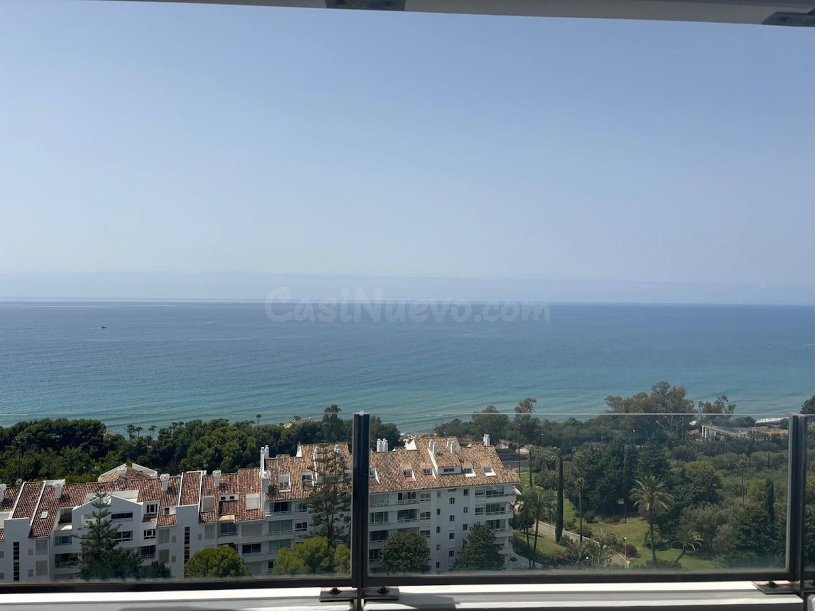 Impresionante Apartamento Renovado de 2 Dormitorios con Vist - foto 2