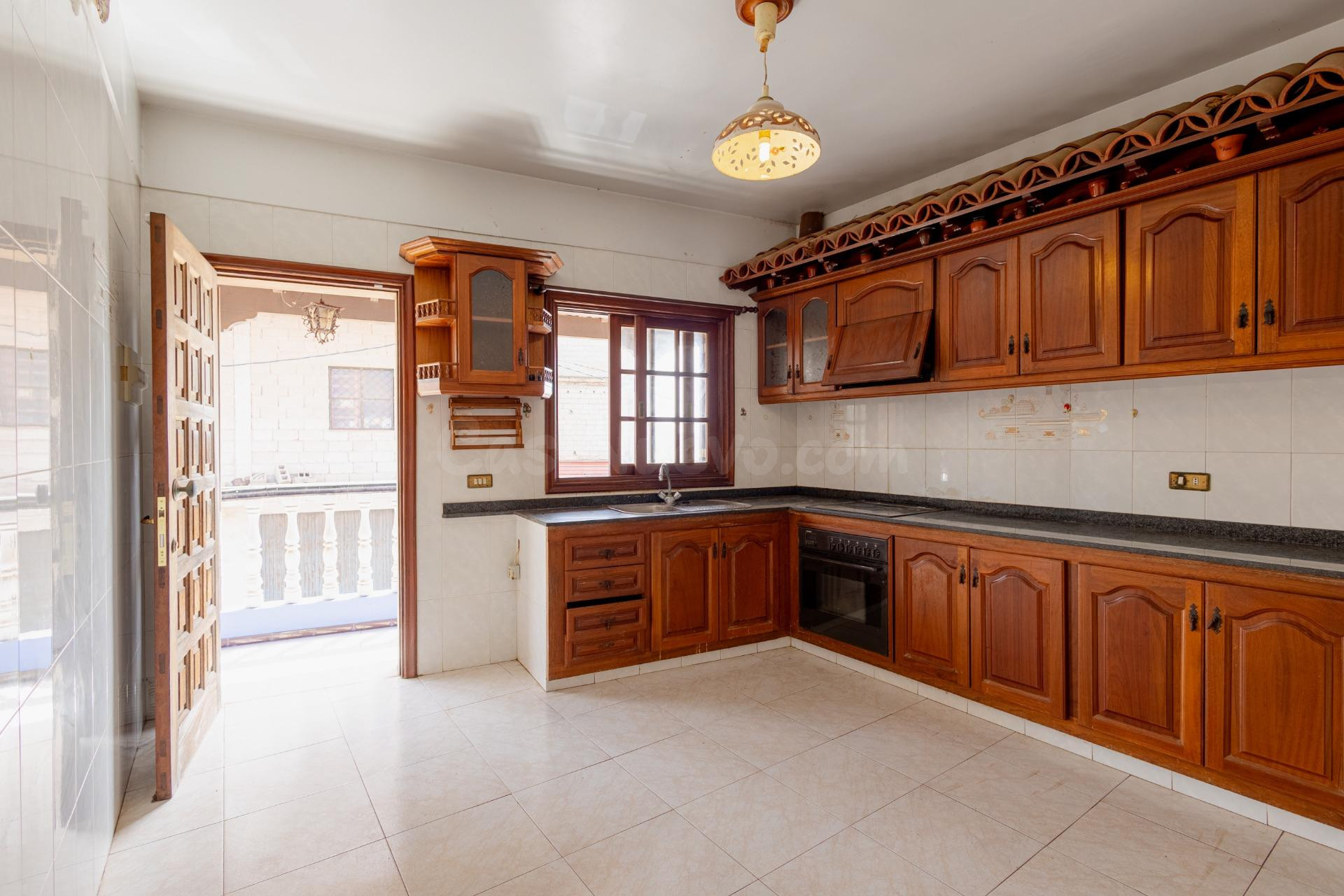 Gran casa con terrazas y enorme potencial en Tegueste - foto 5