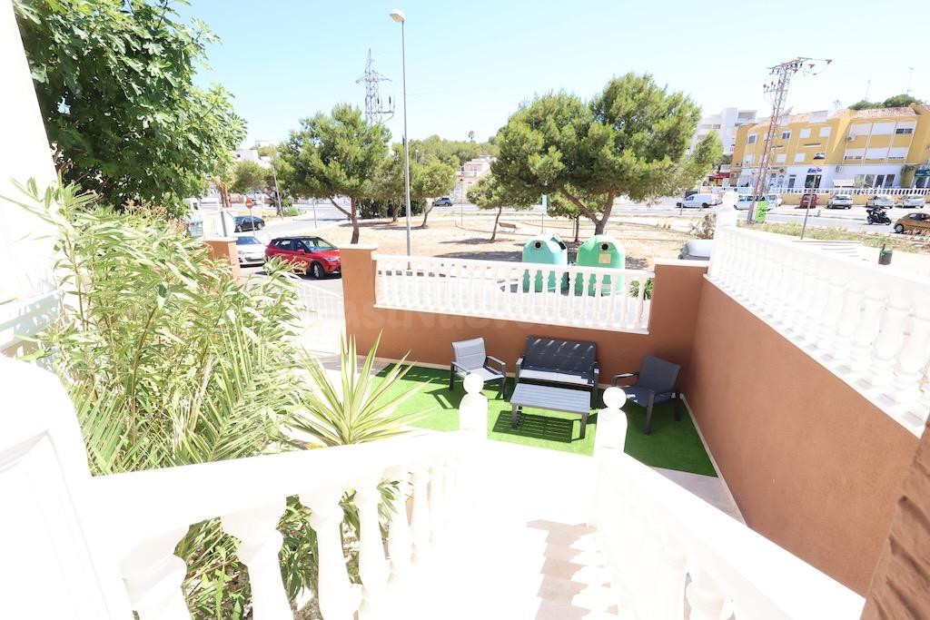 Chalet independiente con orientación sur, 3 dormitorios, 3 t - foto 4