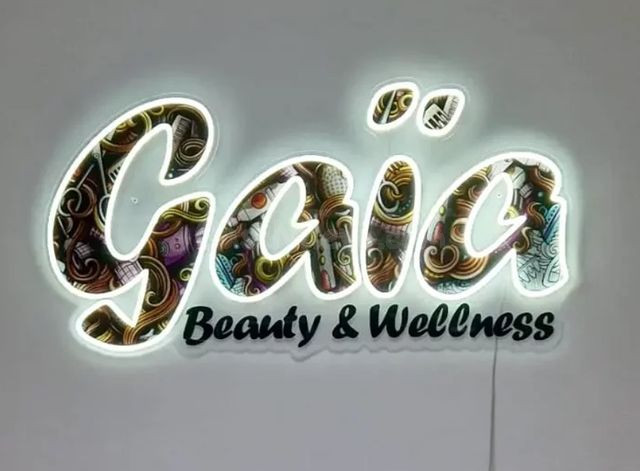 Neón personalizado para eventos y decoración en Madrid y LATAM - foto 3