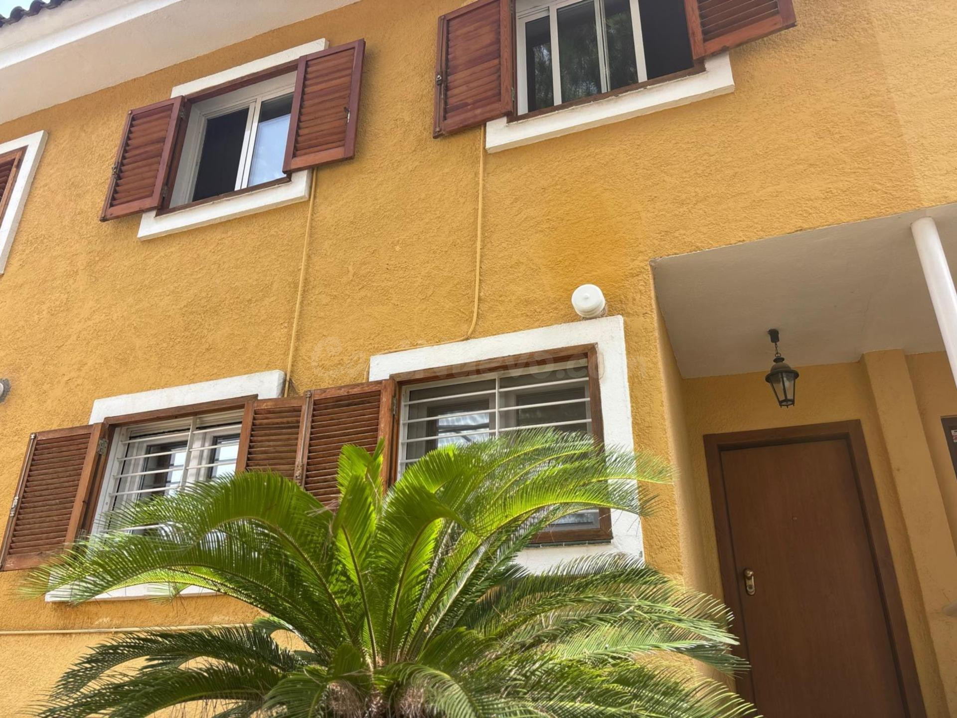 Casa Adosada en Campolivar | 4 habitaciones, Terraza y Pisci - foto 3