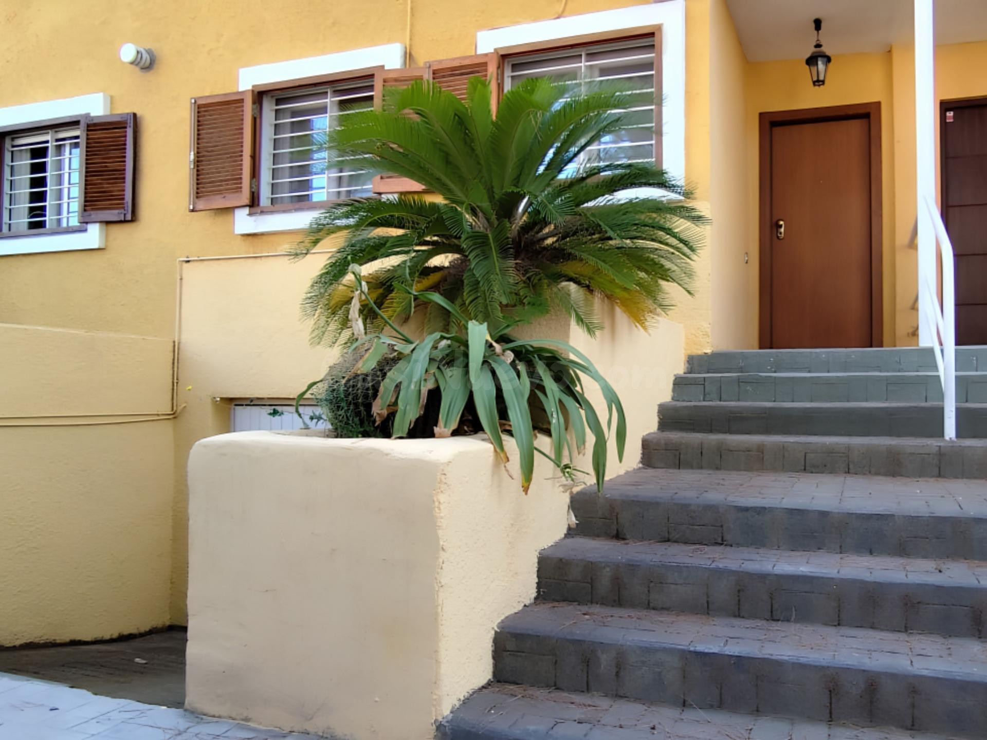 Casa Adosada en Campolivar | 4 habitaciones, Terraza y Pisci - foto 4