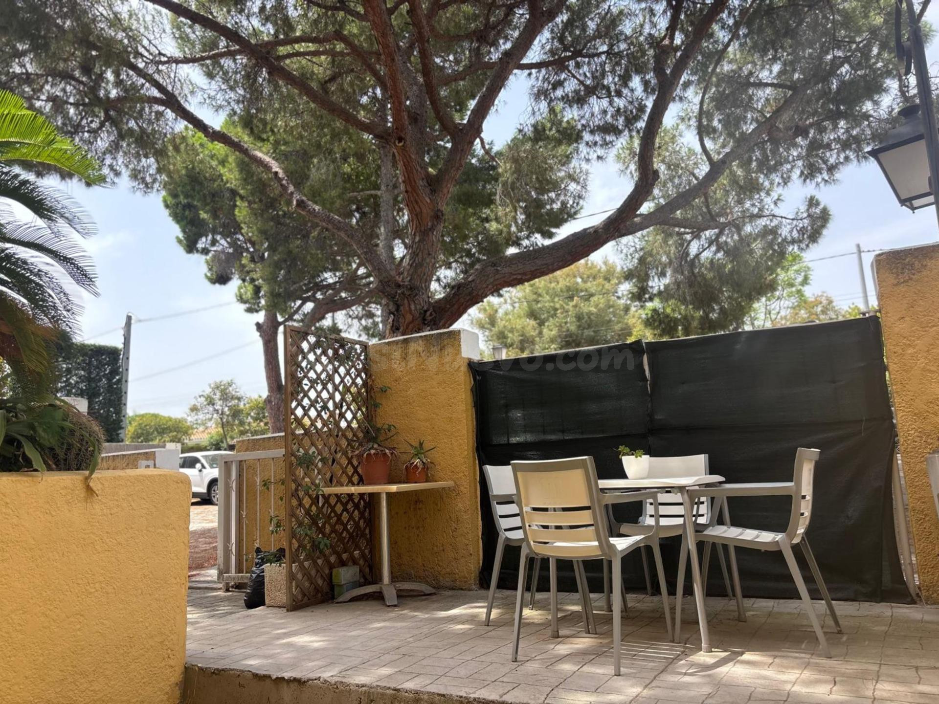 Casa Adosada en Campolivar | 4 habitaciones, Terraza y Pisci - foto 5