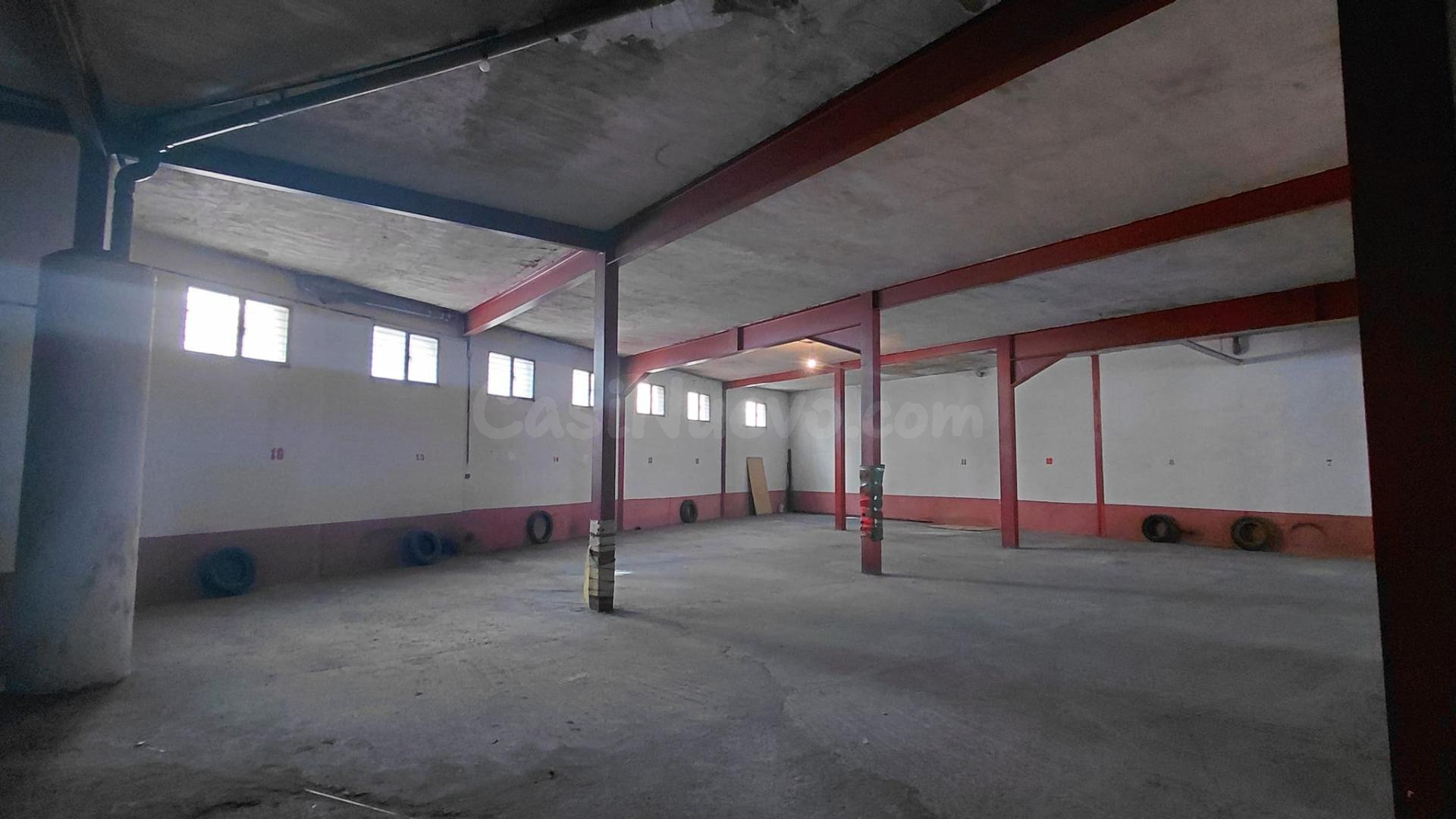 Oportunidad de Inversión: en VENTA Local (407 m2) en el Casc - foto 4