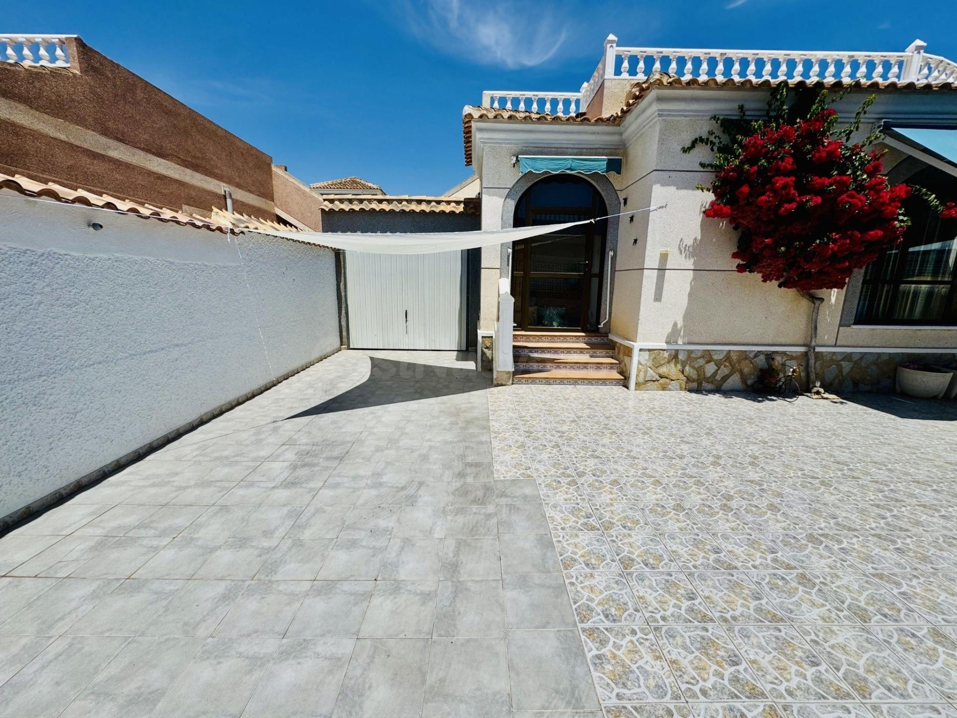 Chalet independiente con piscina privada y gran parcela en S - foto 4