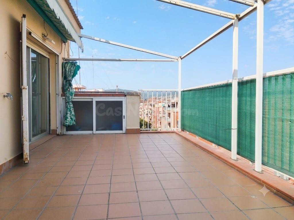 Ático con terraza a la venta en Sant Joan Despí con terraza 