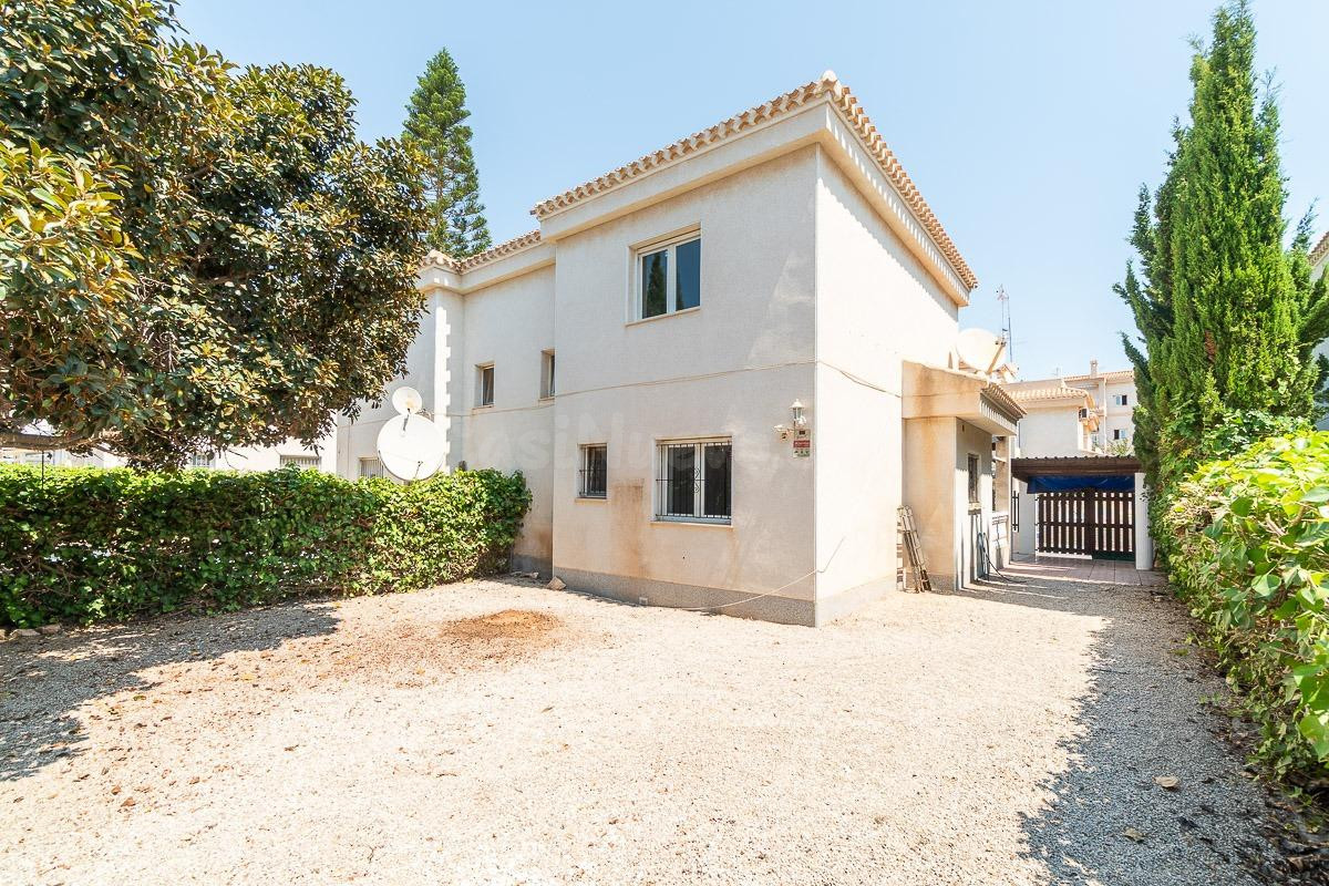 Chalet pareado en Playa Flamenca - foto 3