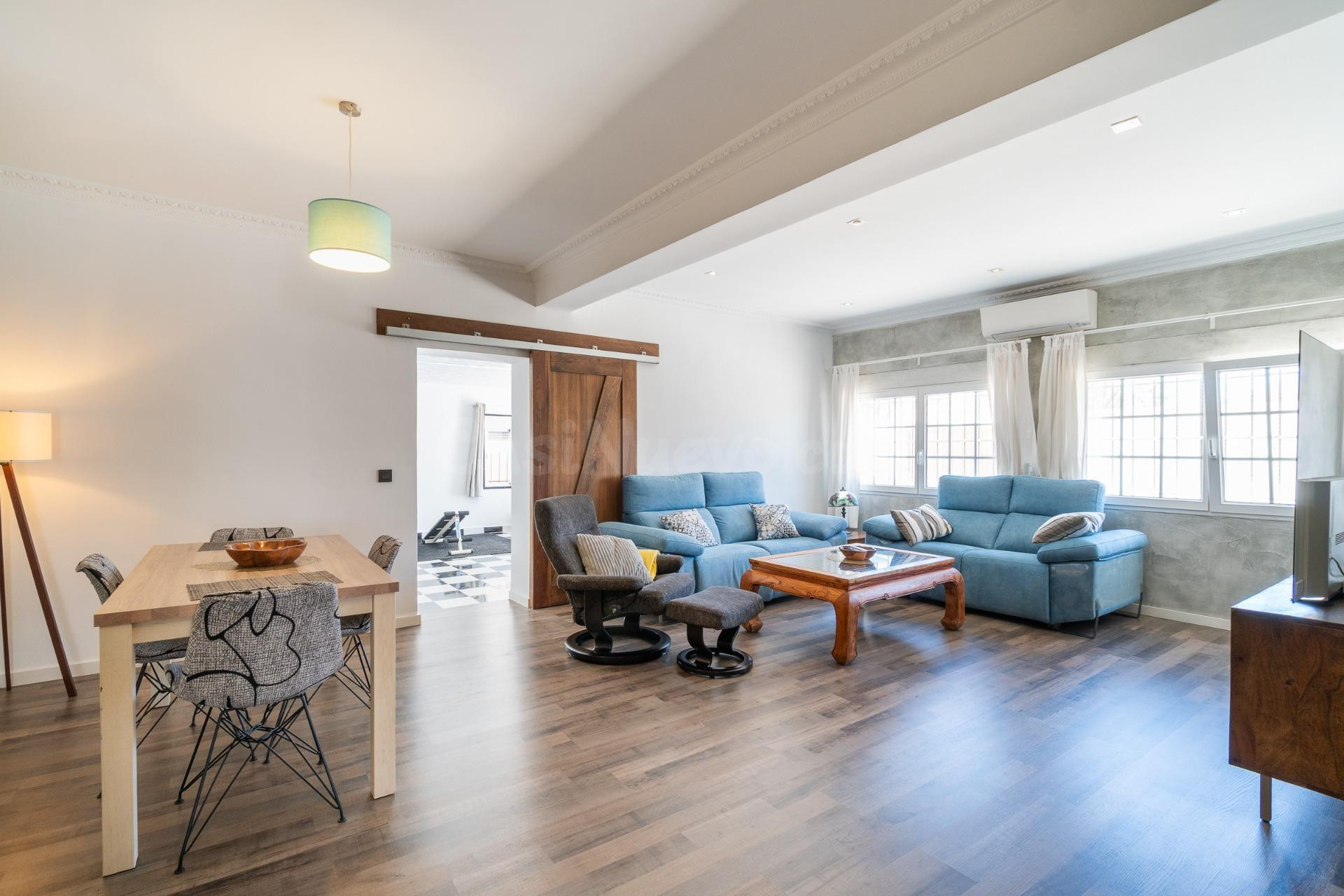Villa independiente con piscina privada y parcela segregable - foto 3