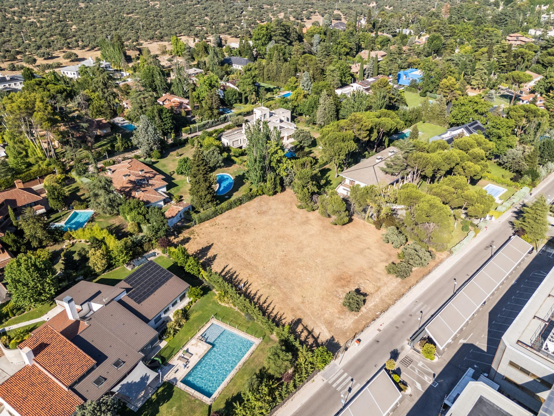 ^^EXCLUSIVA PARCELA URBANA DE 3.100 M2 EN LA FLORIDA – UNO D - foto 2