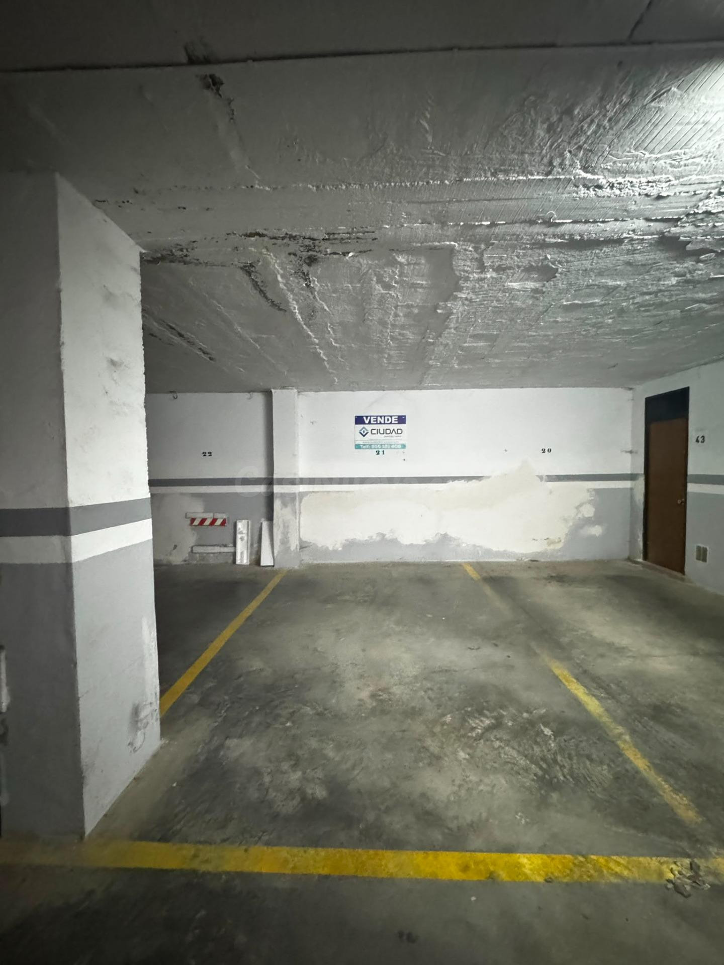 GARAJE CON TRASTERO