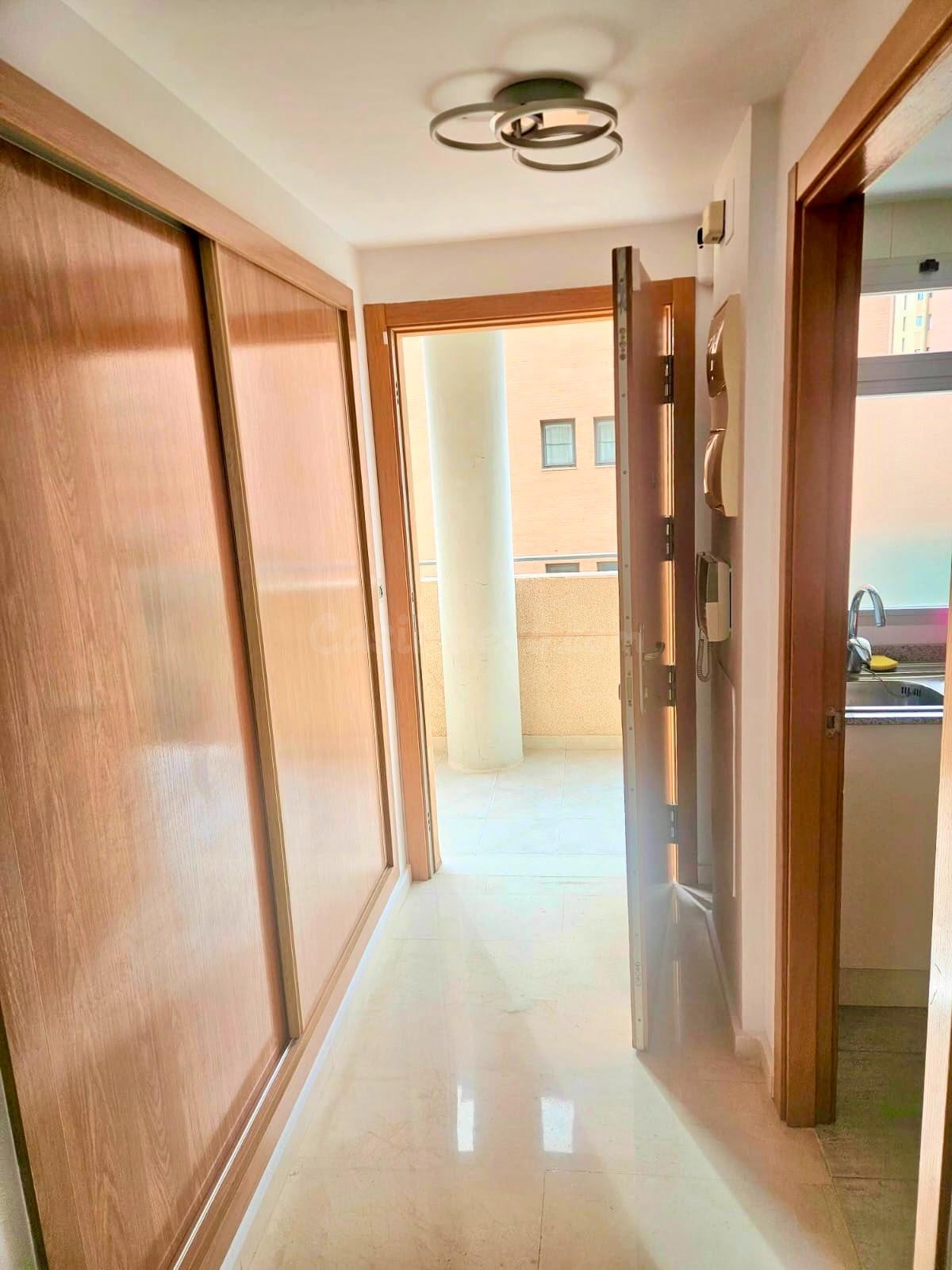 Piso en venta en Villajoyosa - foto 3