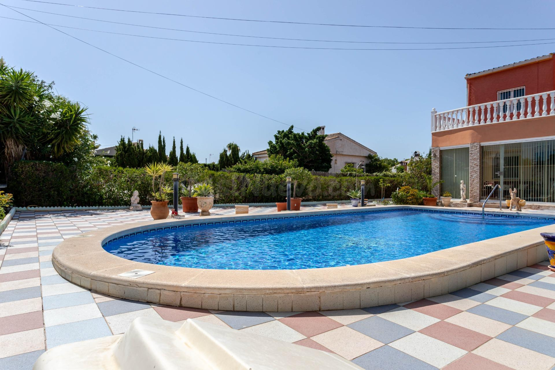 Exclusiva casa independiente con piscina privada sobre una p - foto 3