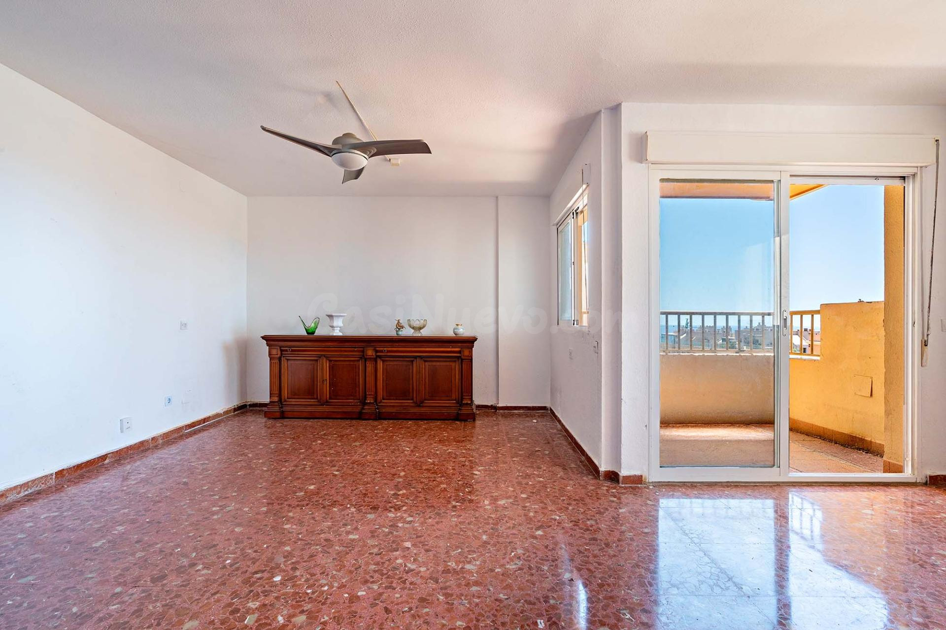 AGUADULCE SUR, TRES DORMITORIOS, DOS BAÑOS, TERRAZA AL SUR Y - foto 3