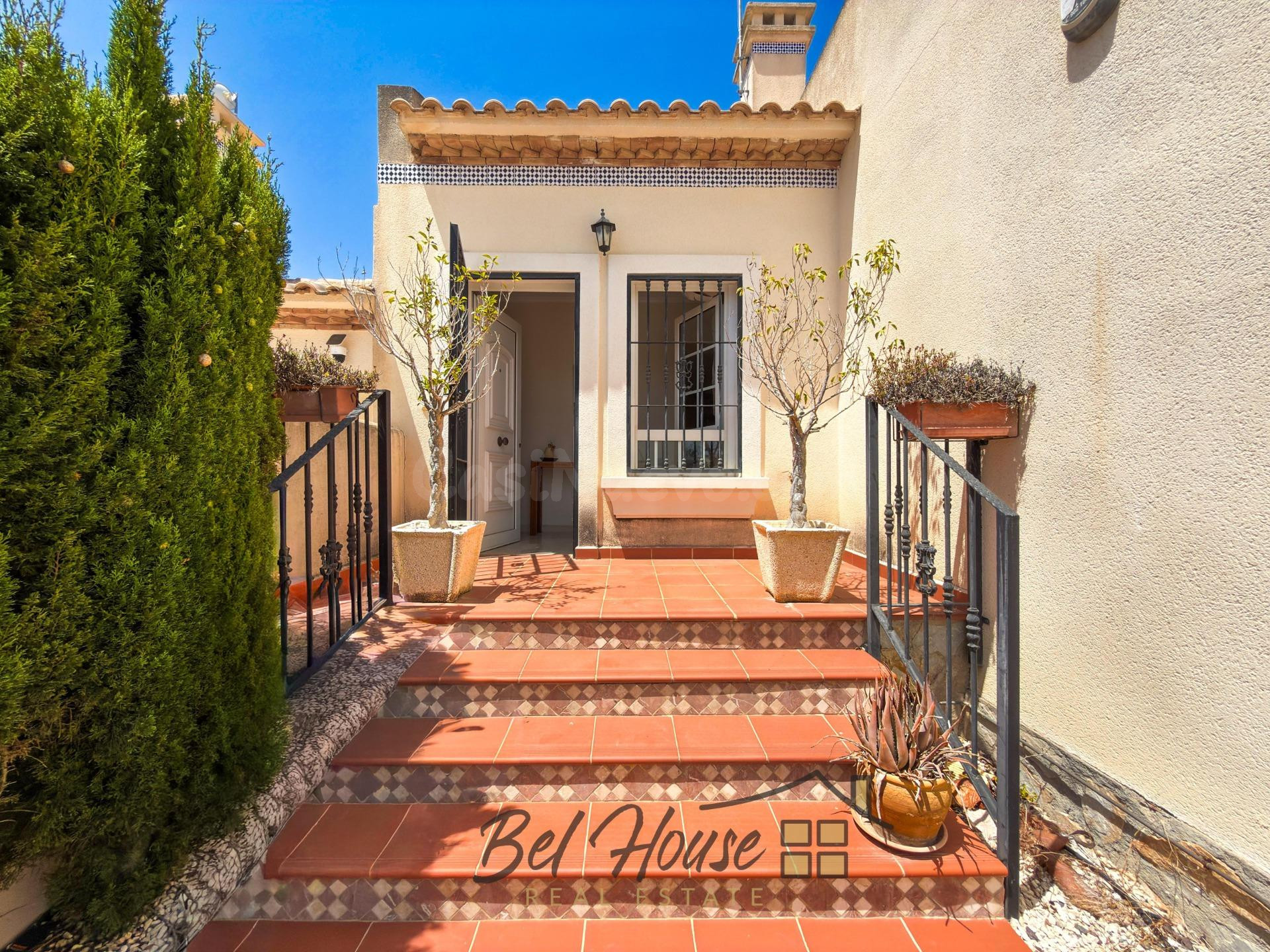 Espléndido Chalet en Las Ramblas, Orihuela Costa por €615,00 - foto 5