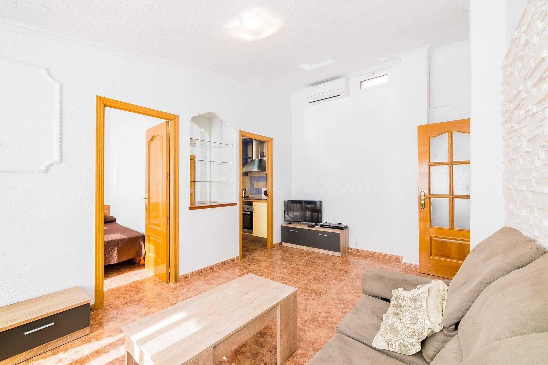 Apartamento Reformado con Piscina y Terraza Soleada | A 600  - foto 5