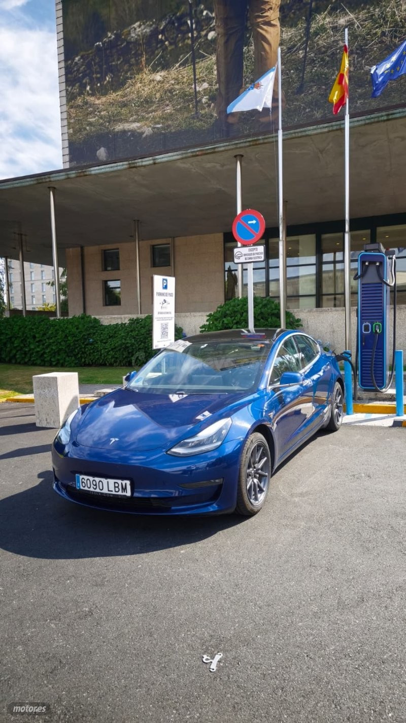 Tesla Model 3 Long Range Dual Motor - Santiago de Compostela