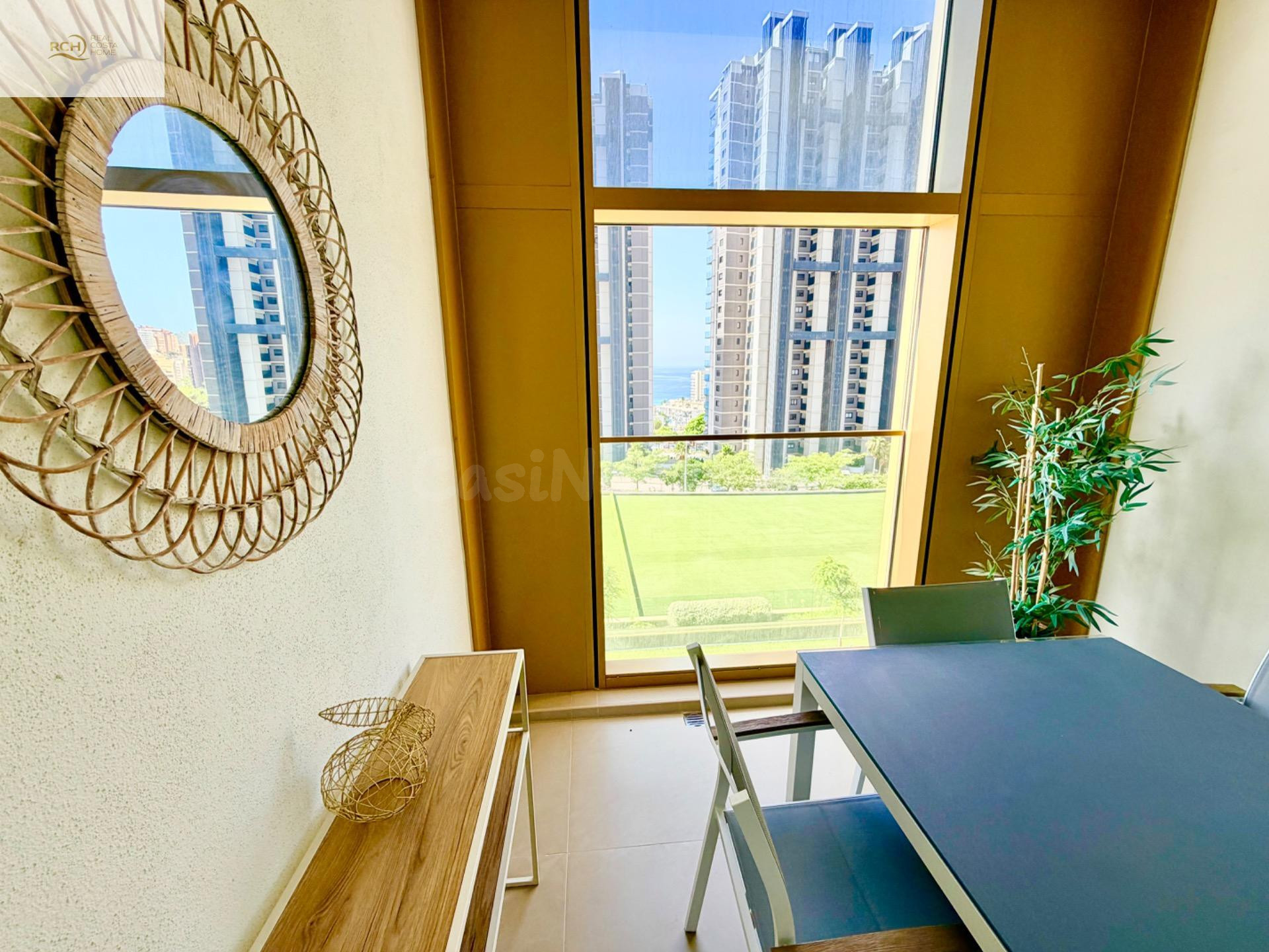 SE ALQUILA MODERNO APARTAMENTO EN BENIDORM INTEMPO - foto 5