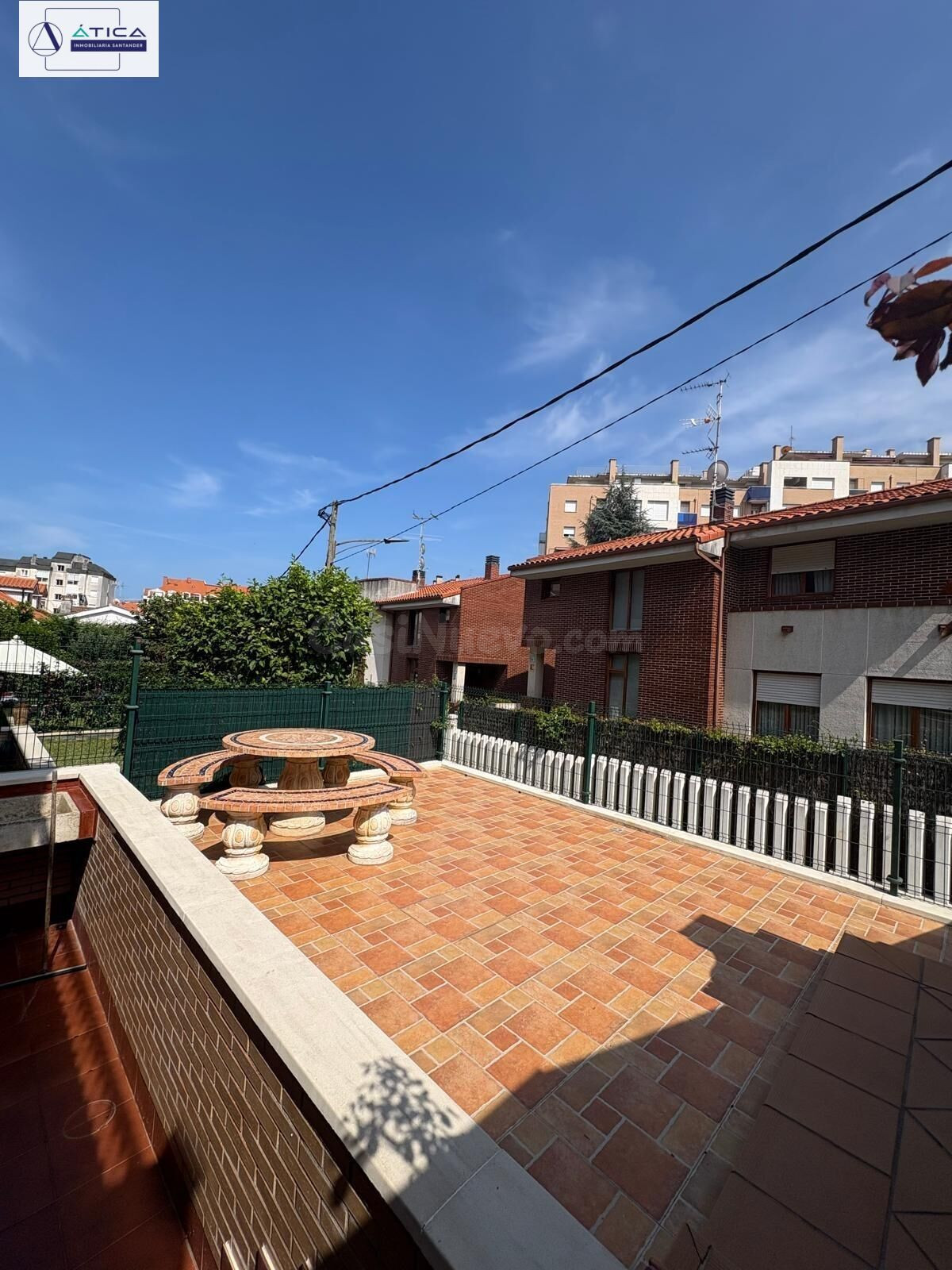 Exclusivo chalet adosado en el corazón de Castro Urdiales - foto 5