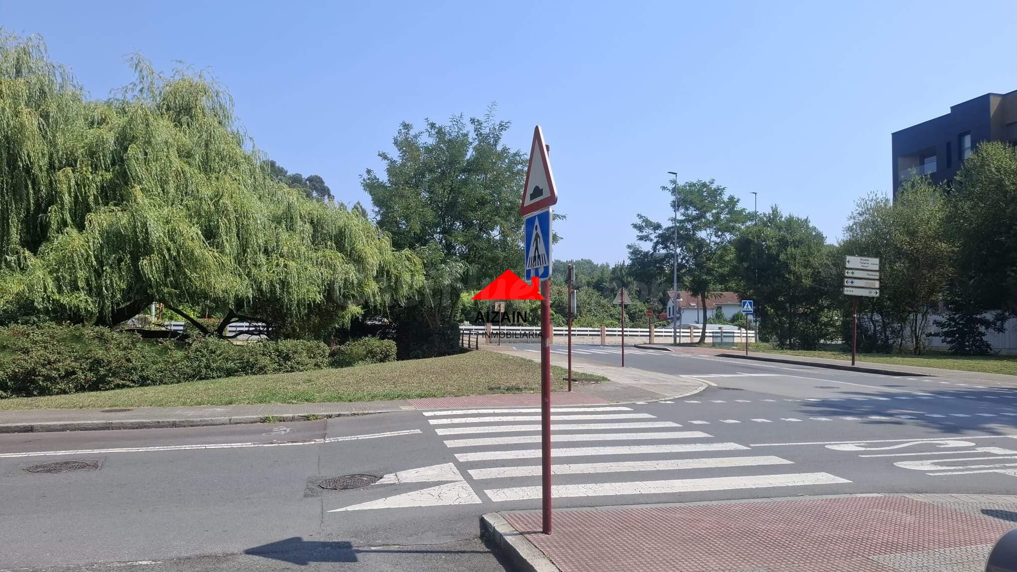 Oficina en Leioa para entrar en alquiler y venta con parcela - foto 3