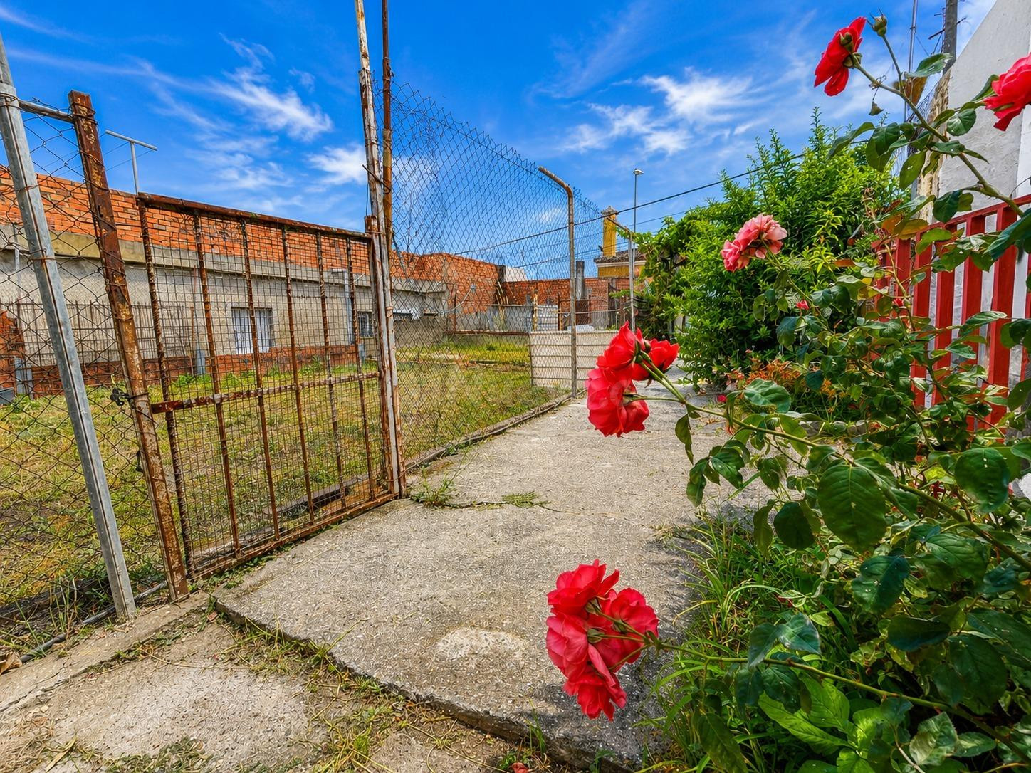 ¡Oportunidad Única: Terreno Urbano en Algeciras!