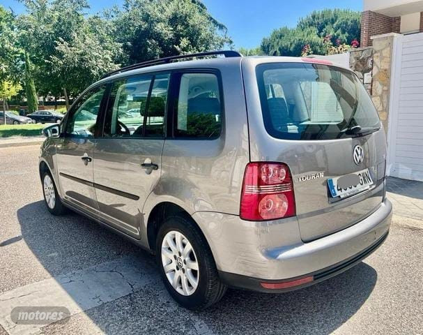 Volkswagen Touran 1.9 TDI en Mollet del Vallès - Excelente e - foto 4
