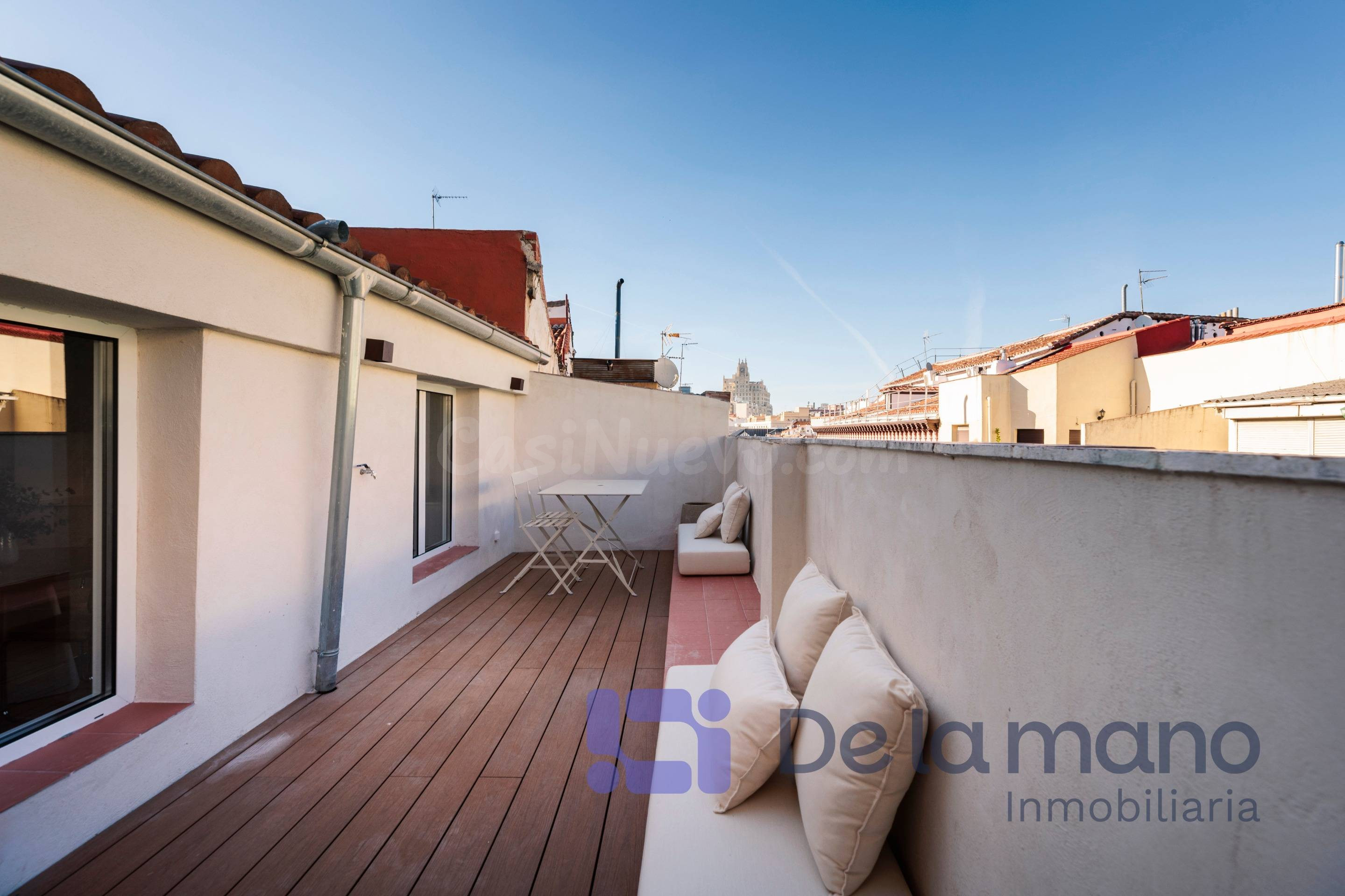 ÁTICO EXCLUSIVO CON TERRAZA Y RECIÉN REFORMADO EN EL CORAZÓN
