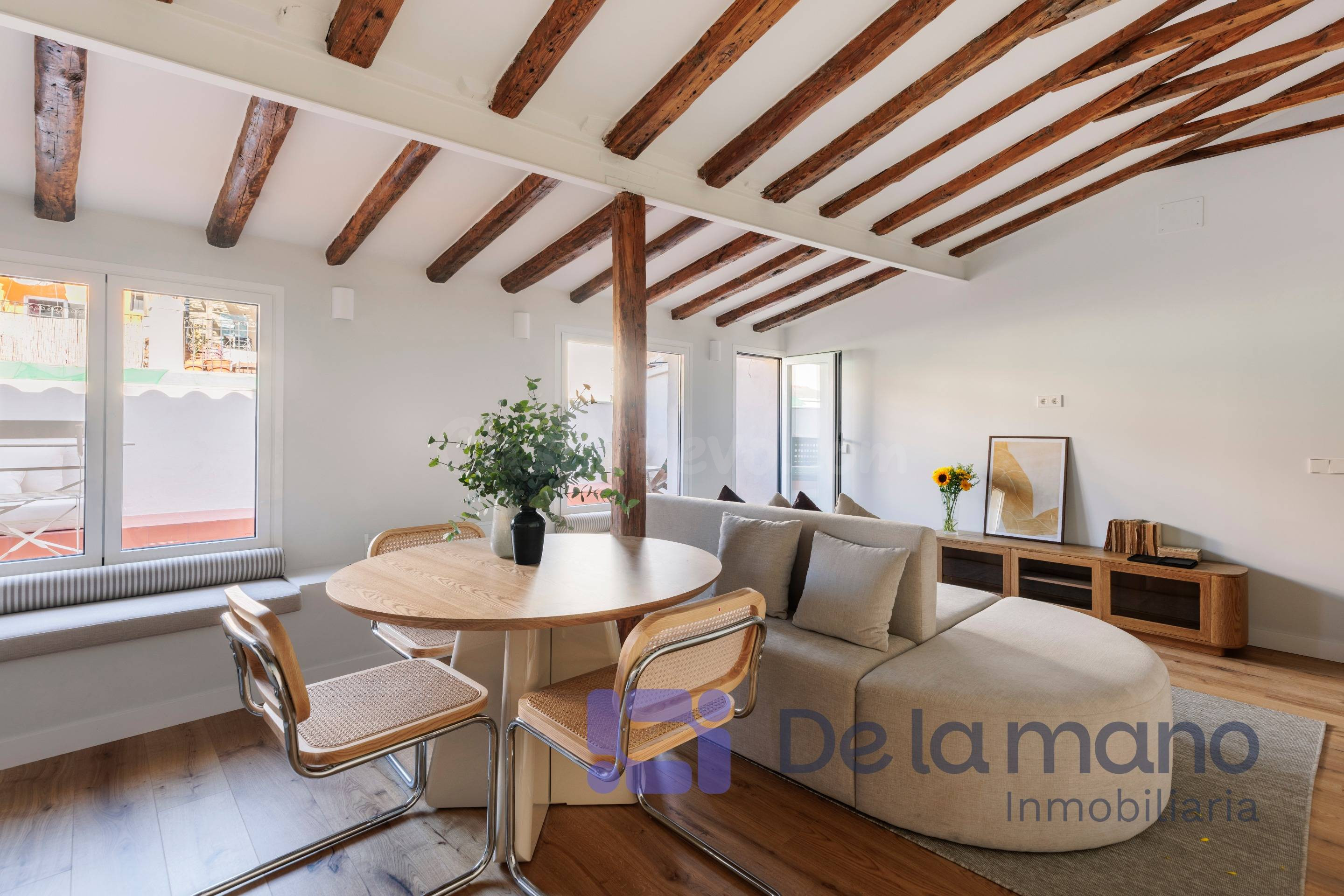 ÁTICO EXCLUSIVO CON TERRAZA Y RECIÉN REFORMADO EN EL CORAZÓN - foto 5