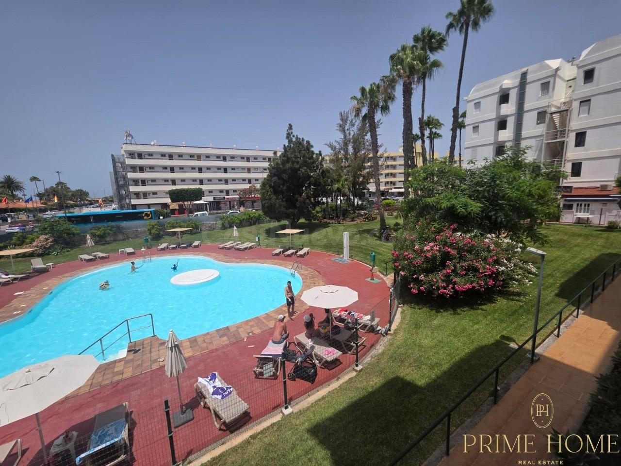 Apartamento en San Bartolomé de Tirajana (Playa del Inglés) - foto 2