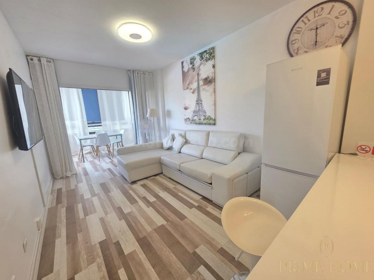 Apartamento en San Bartolomé de Tirajana (Playa del Inglés) - foto 3