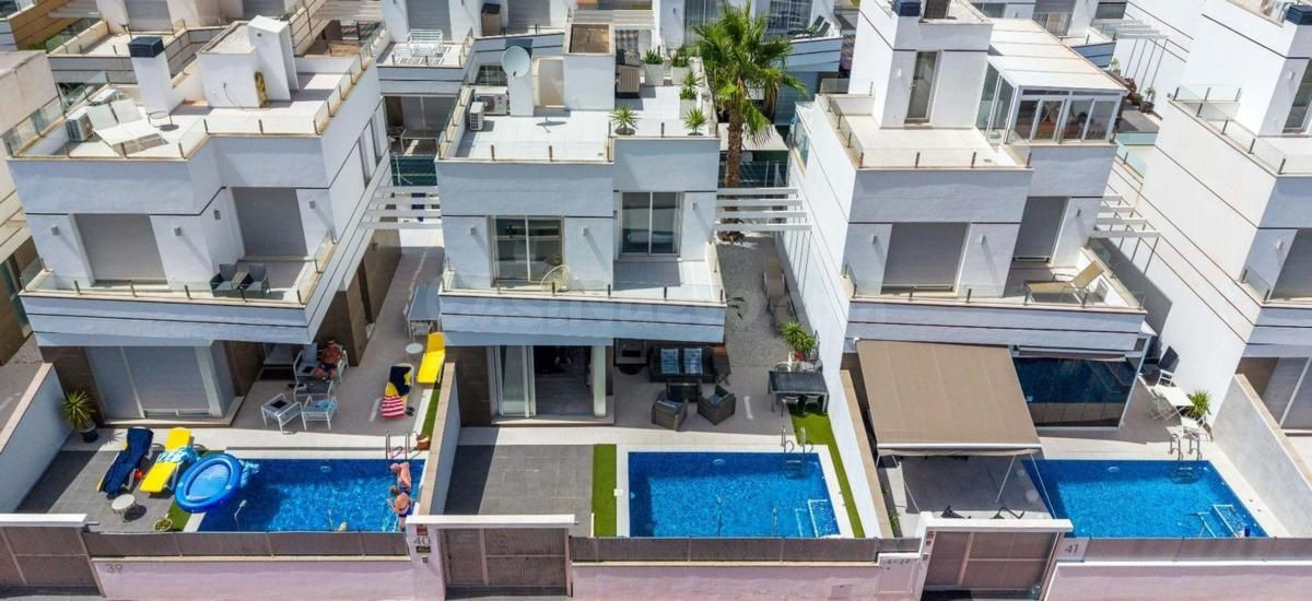 Casa 3 habitaciones 110m² en venta - Lo Marabú - foto 2