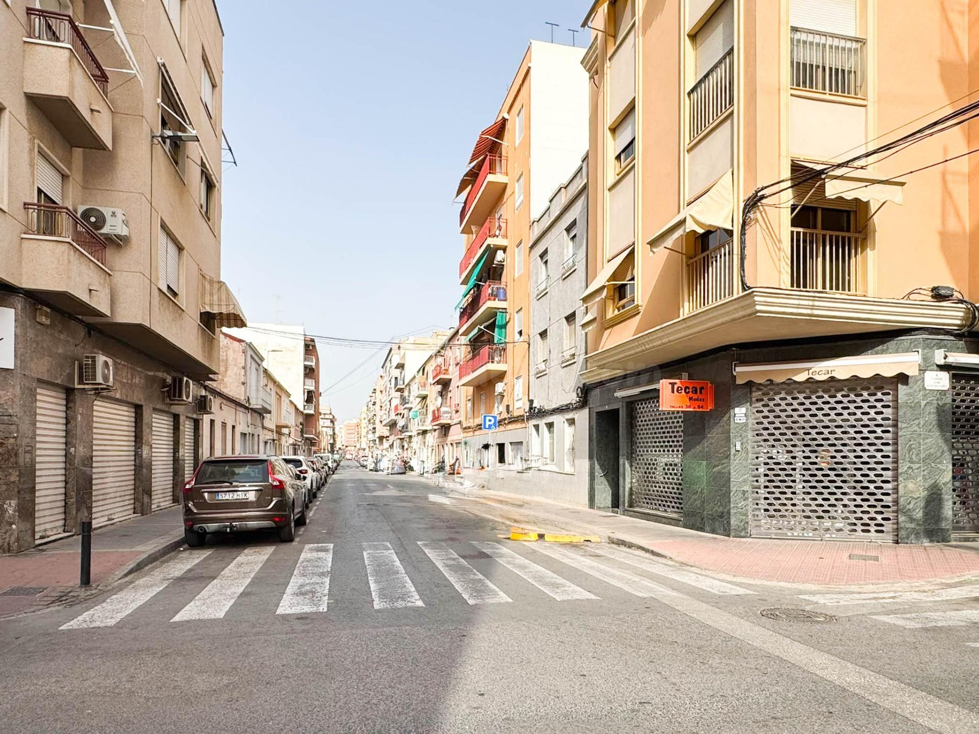 MAGNÍFICO PISO LLENO DE LUZ EN ELCHE JUNTO AL CENTRO: 2 DOM. - foto 3