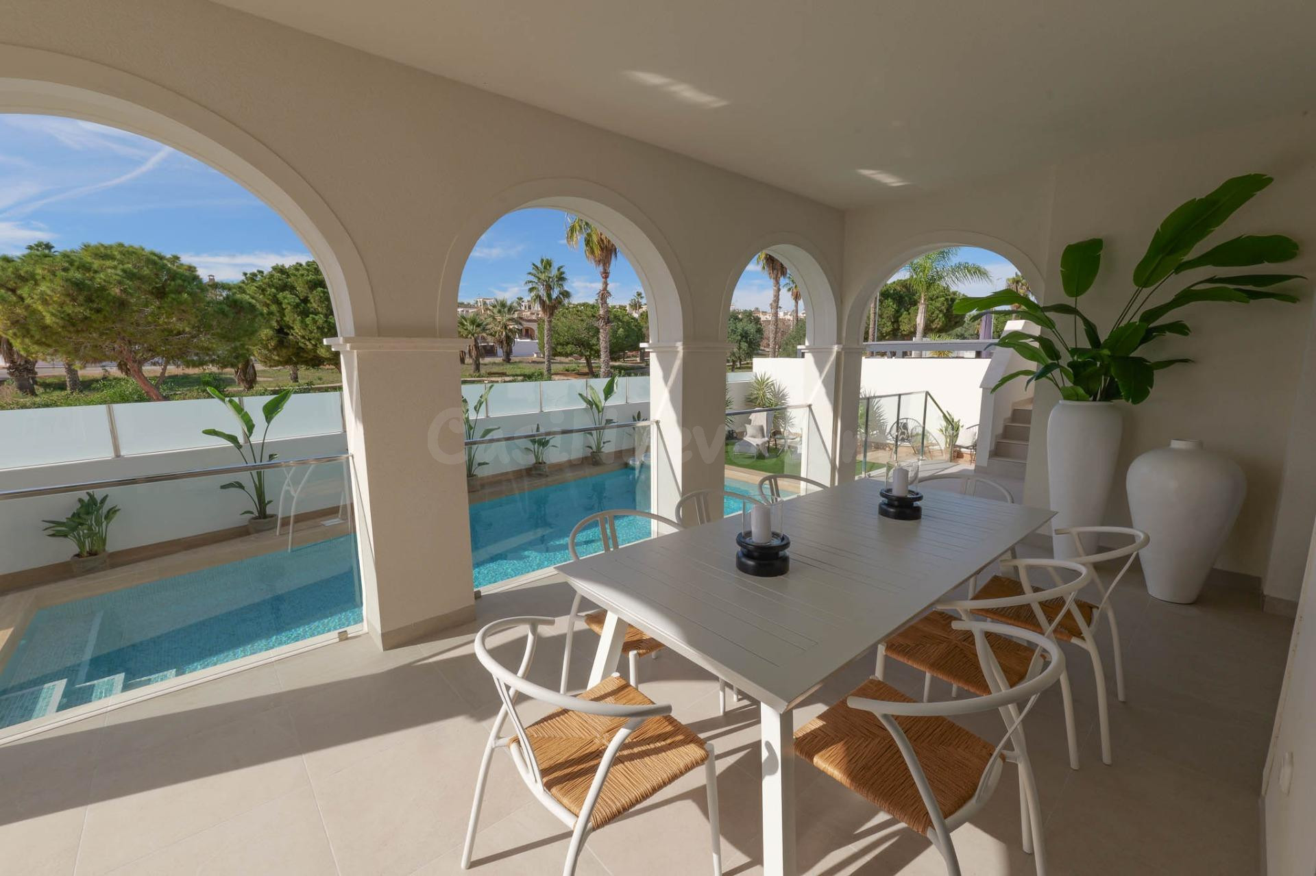 Una villa que redefine el estilo mediterráneo en el corazón  - foto 3