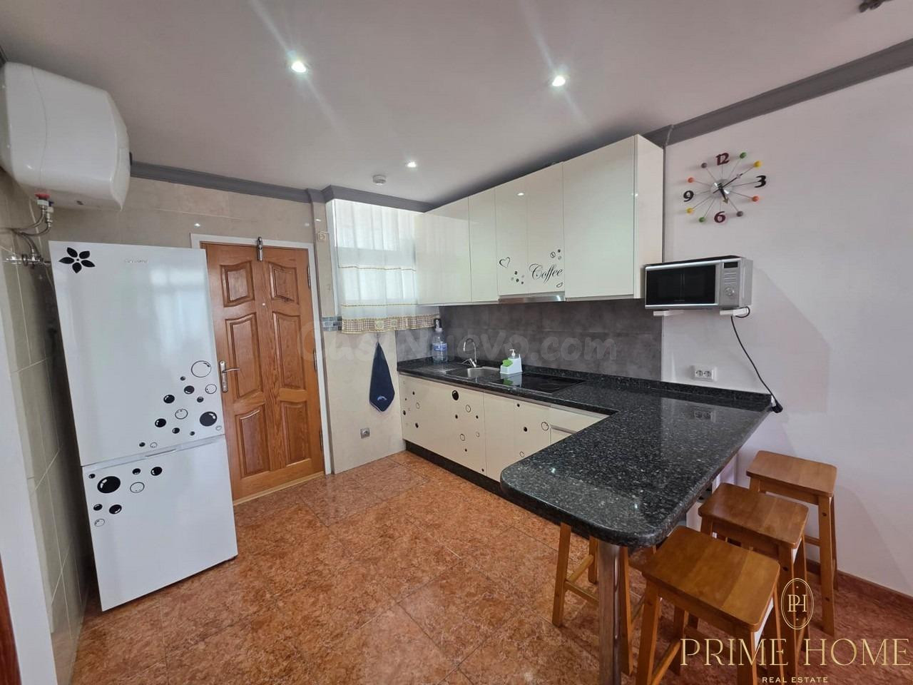 Apartamento en San Bartolomé de Tirajana (Playa del inglés) - foto 5