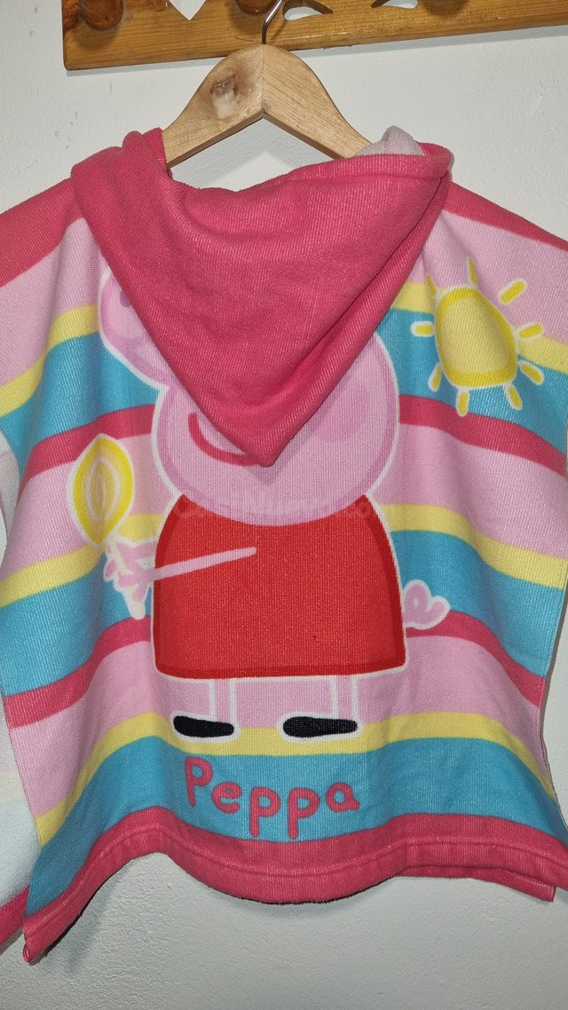 Poncho infantil Peppa Pig para playa en Gijón - foto 3