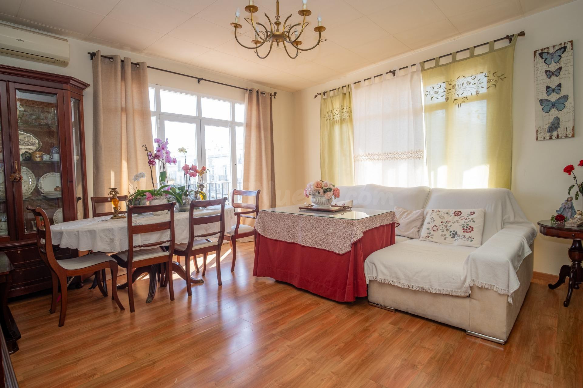 AMPLIA Y LUMINOSA VIVIENDA EN LA MEJOR ZONA DE SAN FERNANDO - foto 3