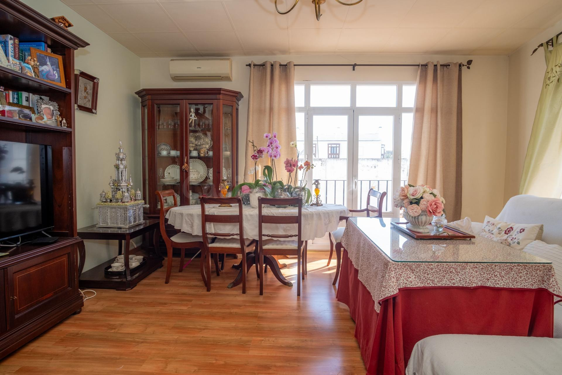 AMPLIA Y LUMINOSA VIVIENDA EN LA MEJOR ZONA DE SAN FERNANDO - foto 4