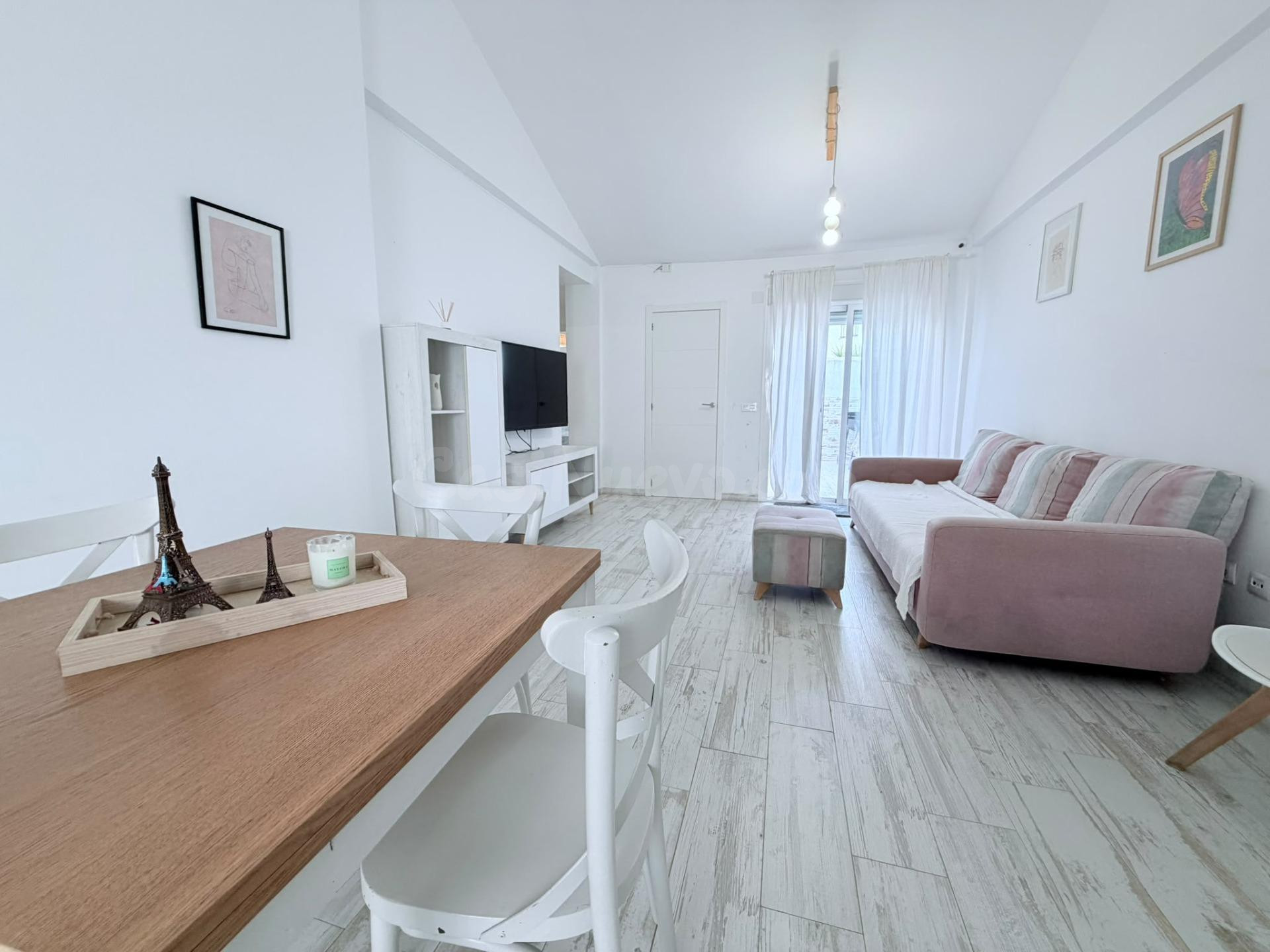 ¡CASA EN PLANTA BAJA - PUEBLO SUR, GUADACORTE!