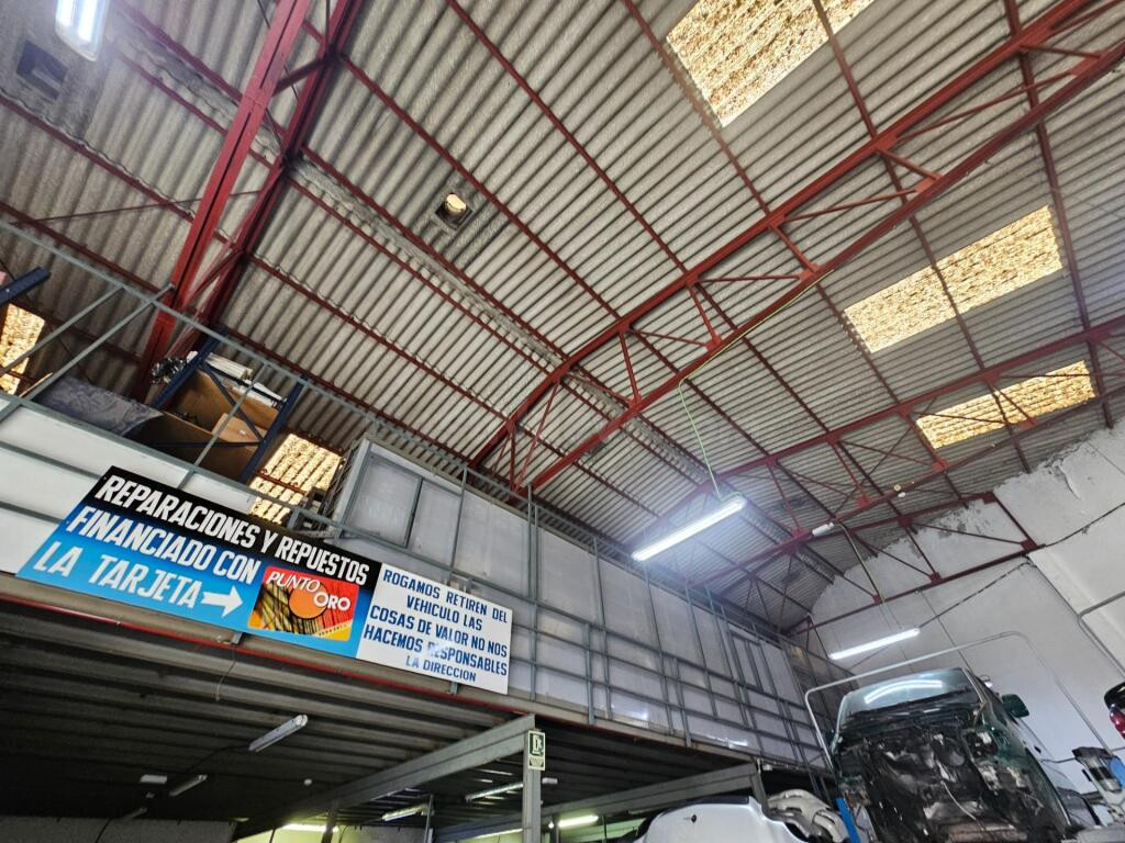 Nave industrial de 475 m2 en una excelente ubicación – Calle - foto 4