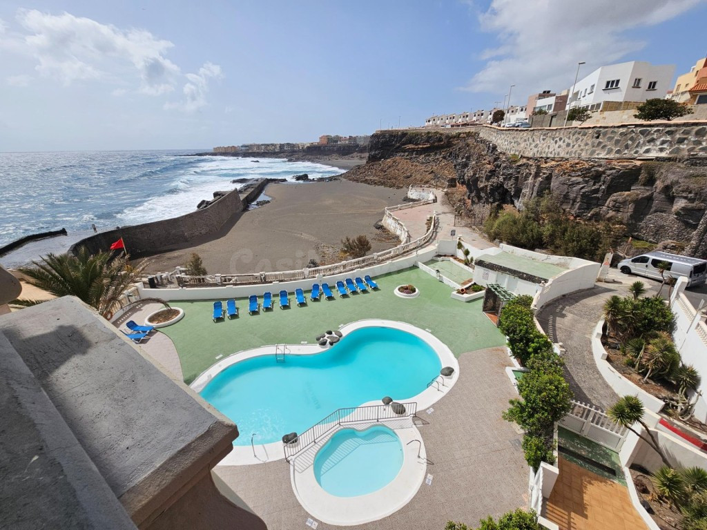EXCLUSIVA VIVIENDA EN PRIMERA LÍNEA DE MAR EN LA COSTA DE TE - foto 5