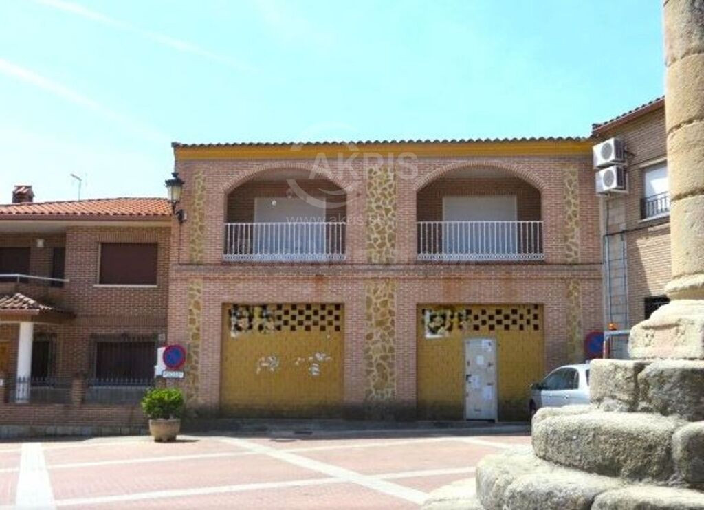 Local Comercial en San Roman De Los Montes