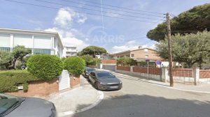 Chalet Independiente en Premiá de Mar - foto 4