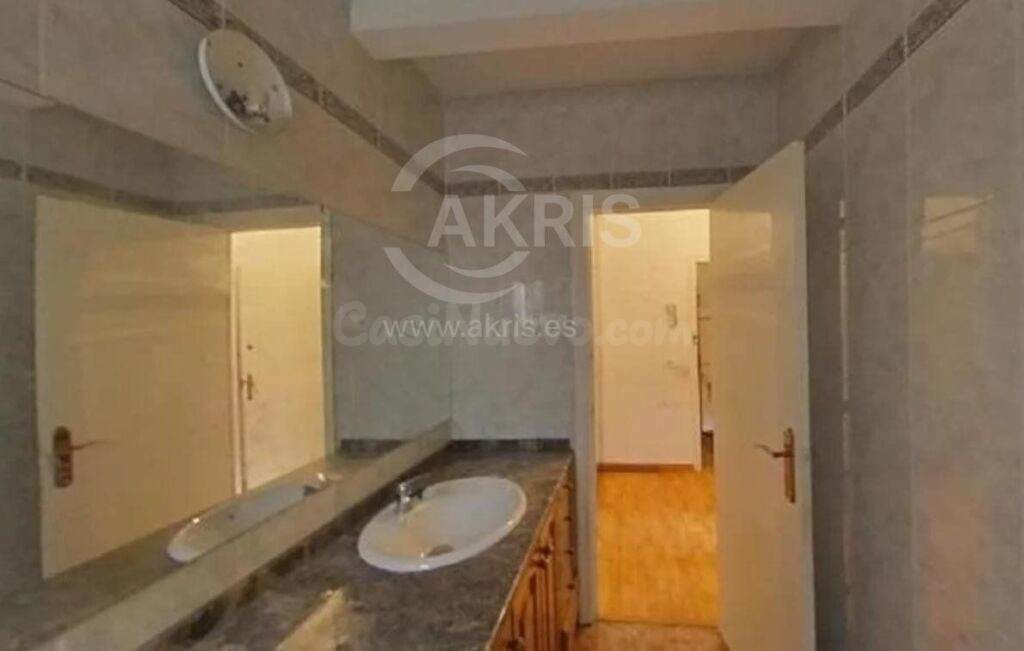 Chalet Independiente en Badalona - foto 4