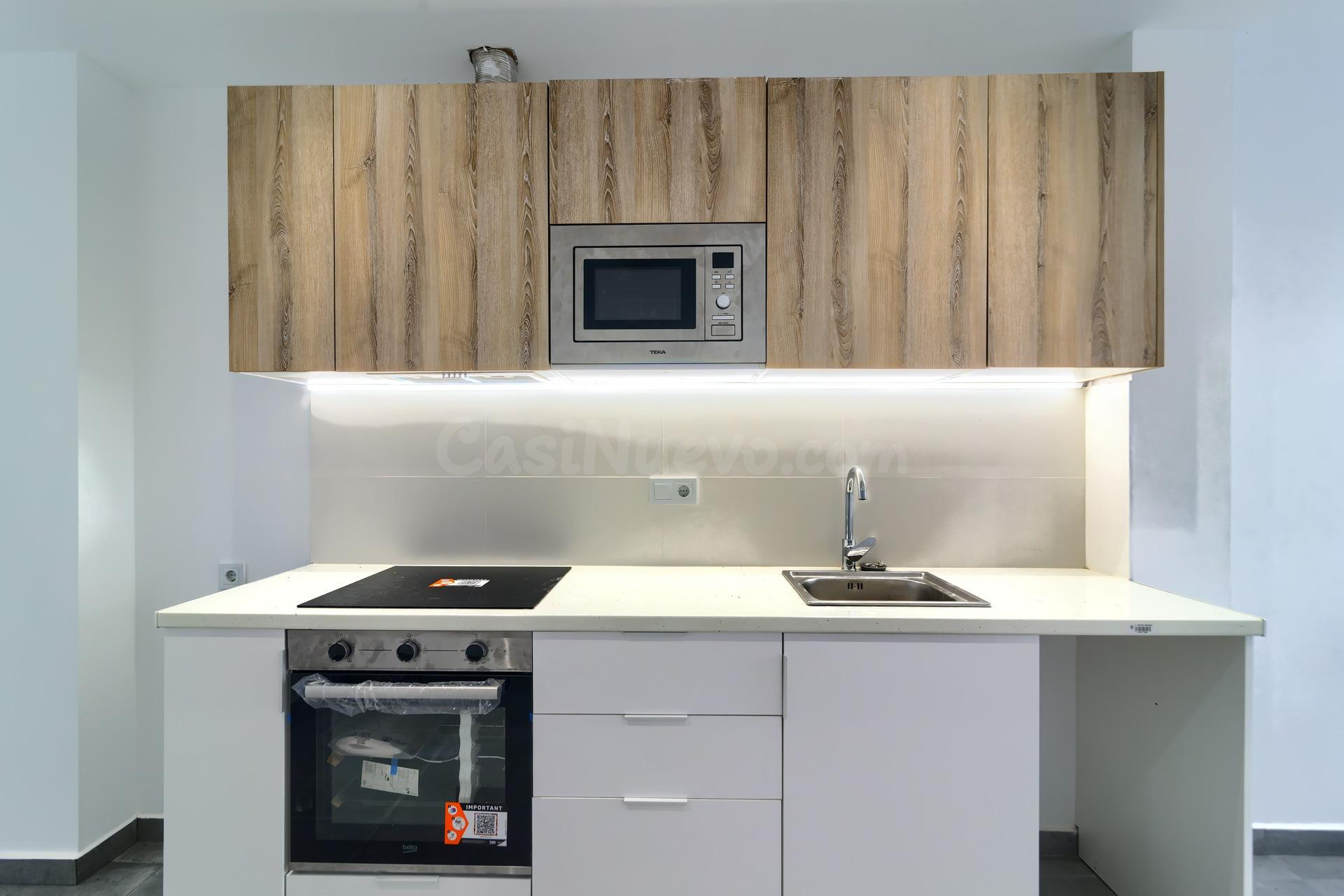 Tu nuevo hogar en El Cabanyal: reforma integral, patio y ubicación privilegiada - foto 5