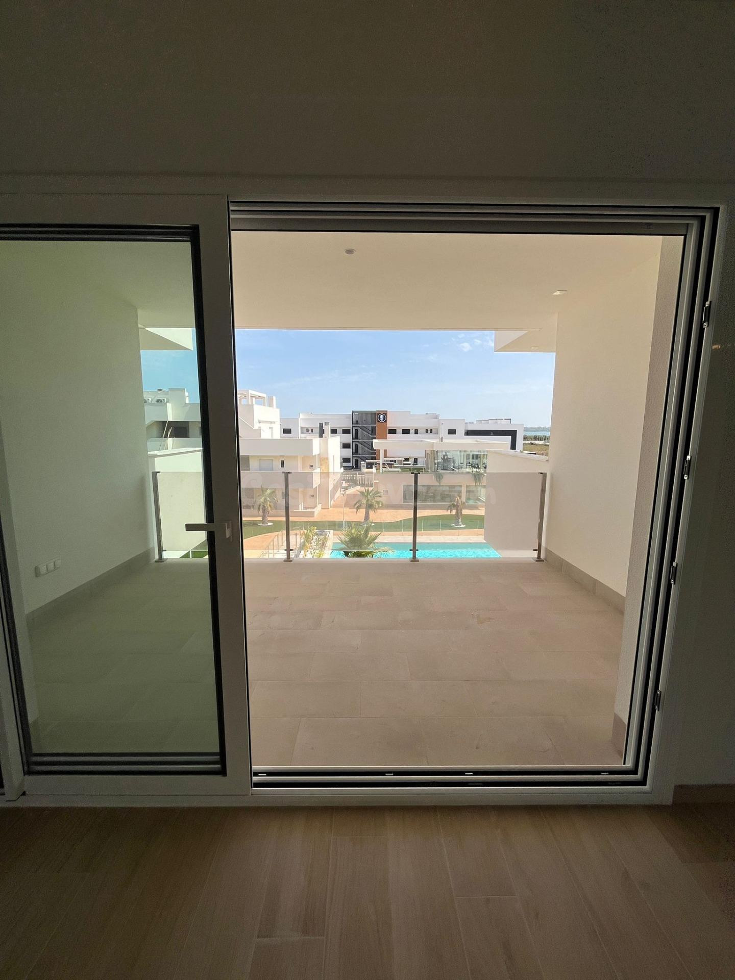 FANTASTICO PISO EN RESIDENCIAL DE OBRA NUEVA, EN URBANIZACIÓ - foto 3