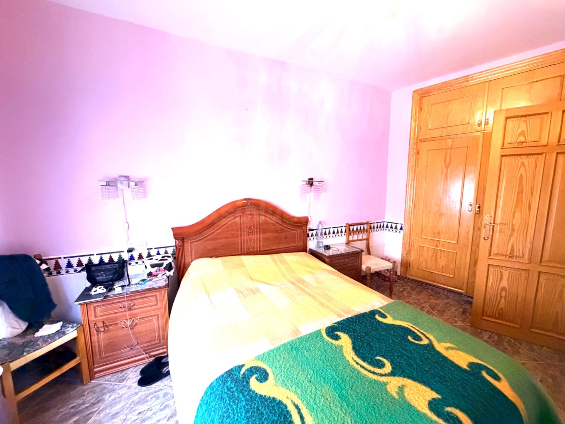 SE VENDE BONITA Y AMPLIA CASA EN CÚLLAR (BAZA) - foto 4