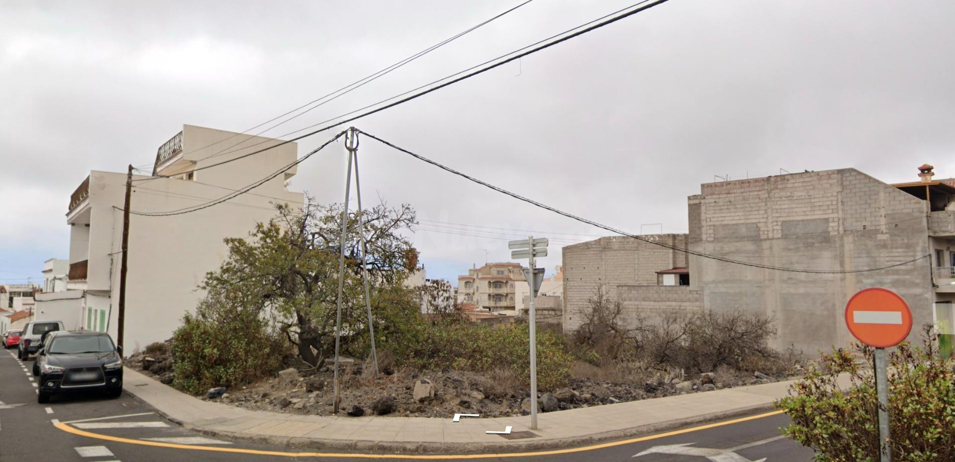 TERRENO URBANO SOLO  PERMUTA EN GUÍA DE ISORA DE 5126 M2 APRX 10 APARTAMENTOS.
