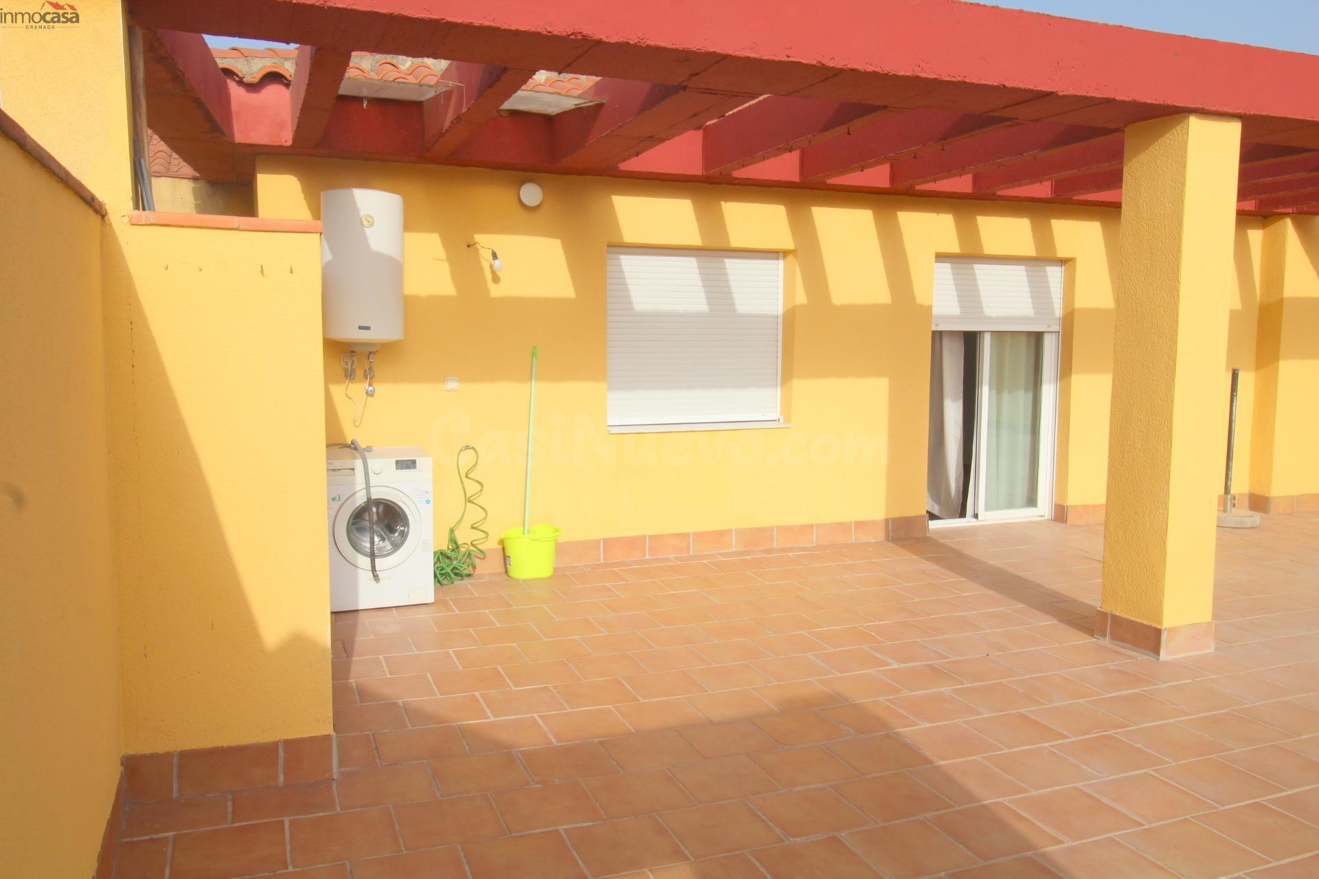 700€ Ático con amplia terraza soleada - foto 2