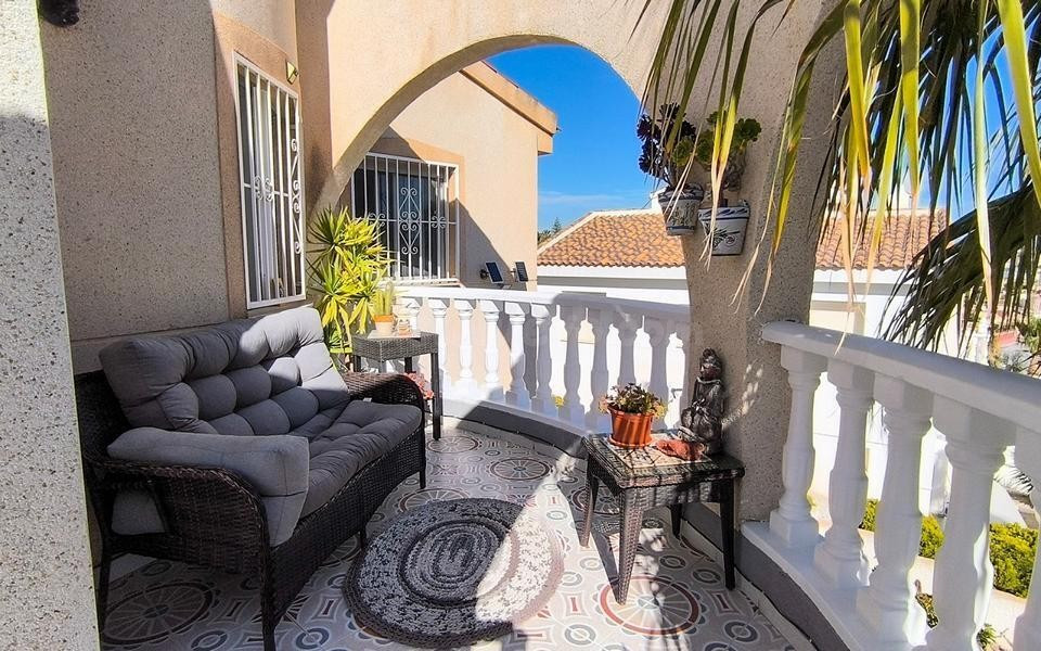Venta de villa en Ciudad quesada, de 182m2 con 4 dormitorios - foto 4