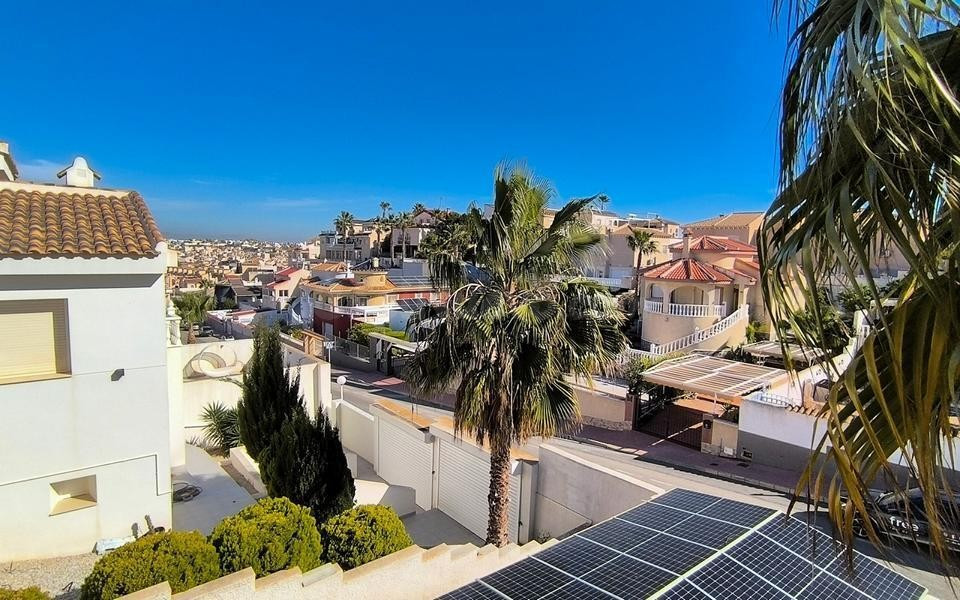 Venta de villa en Ciudad quesada, de 182m2 con 4 dormitorios - foto 5