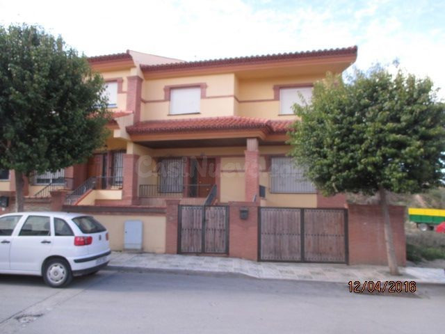 Casa-Chalet en Venta en Benalua Granada